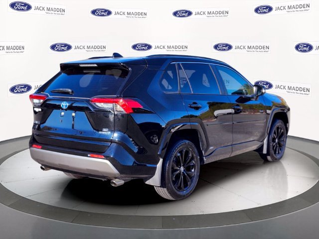 Used 2024 Toyota RAV4 SE w/ Convenience Package AWD/4WD image 5