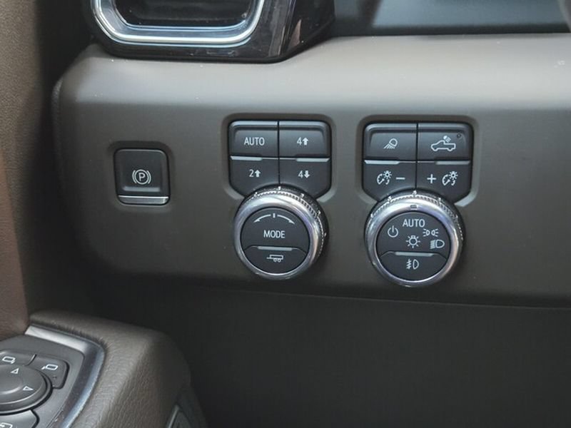 Used 2023 GMC Sierra 1500 Denali w/ Denali Reserve Package AWD/4WD image 34