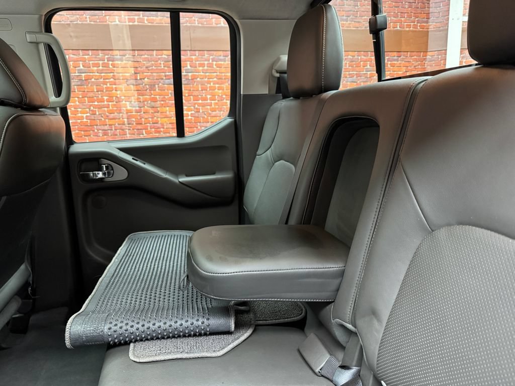 Used 2020 Nissan Frontier PRO-4X w/ Pro-4x Utility Package AWD/4WD image 13