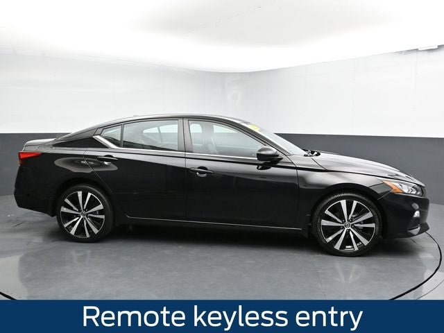 Used 2022 Nissan Altima 2.5 SR AWD/4WD image 12