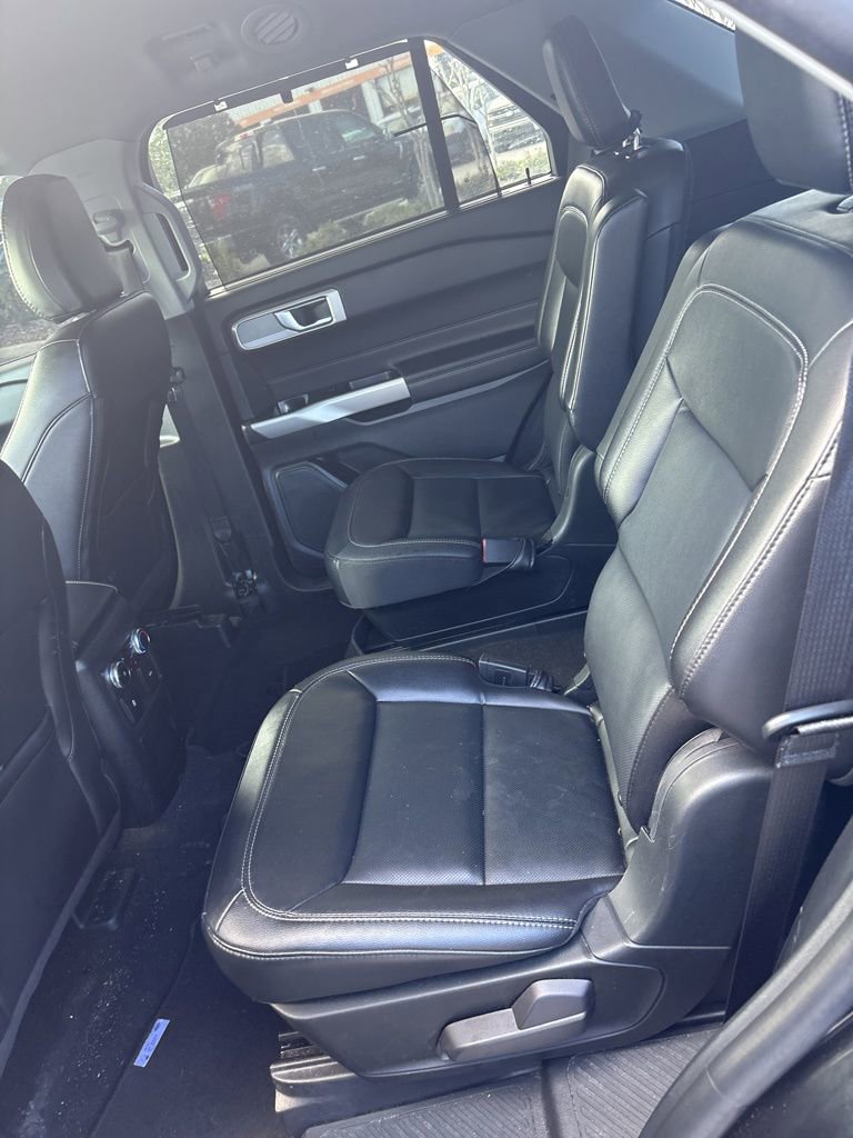 Certified 2024 Ford Explorer Limited image 5