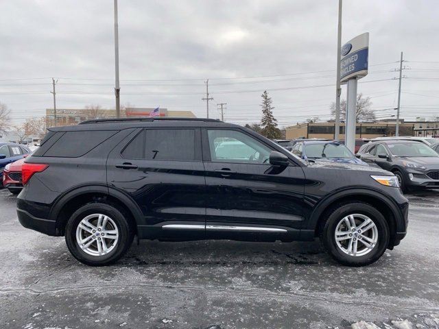 Certified 2023 Ford Explorer XLT w/ Equipment Group 202A image 4