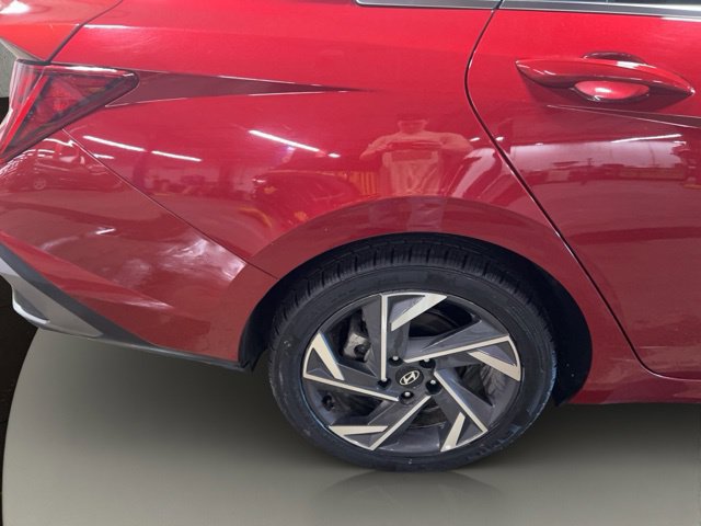Used 2025 Hyundai Elantra SEL FWD image 27