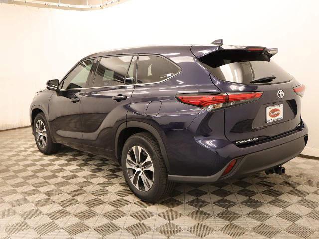 Used 2022 Toyota Highlander XLE image 8