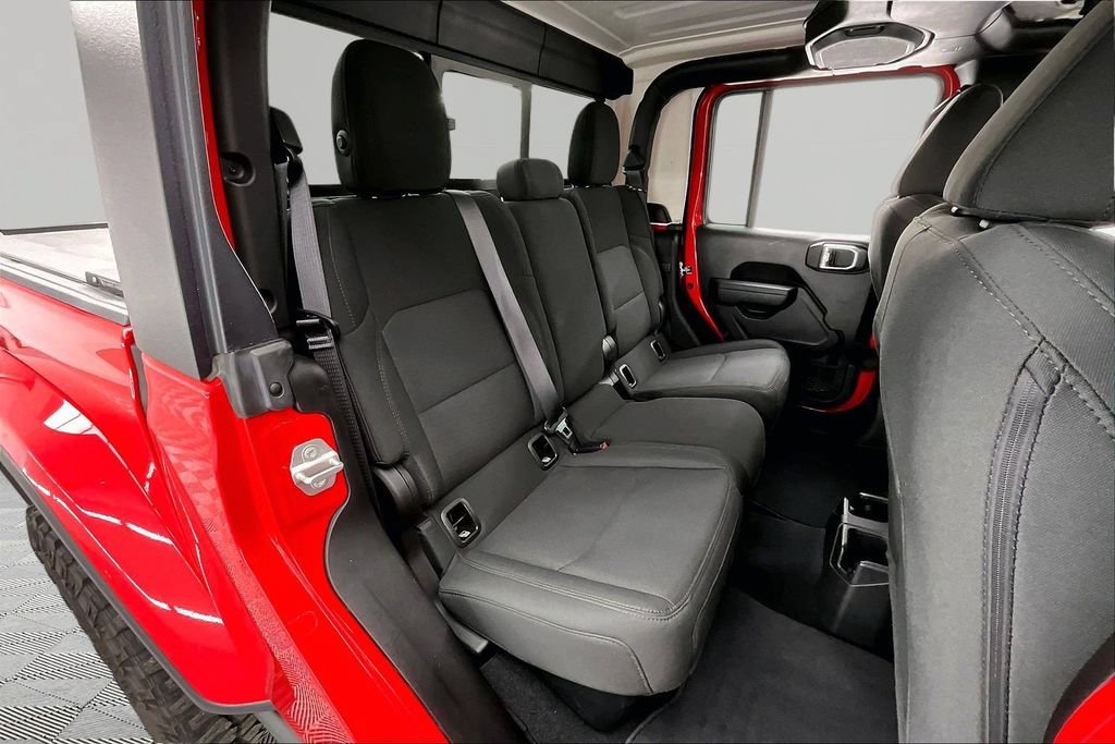 Used 2023 Jeep Gladiator Sport AWD/4WD image 28