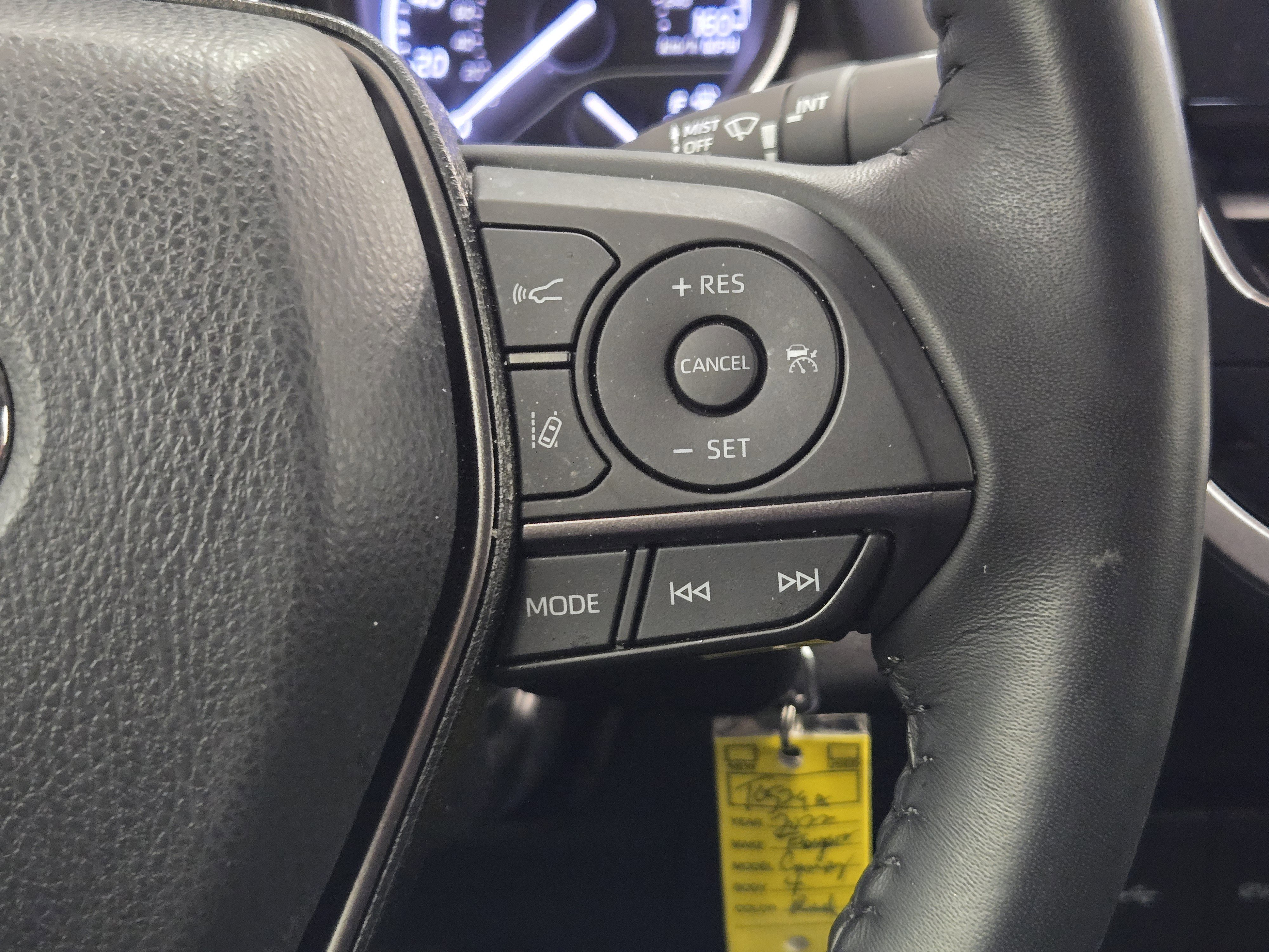 Used 2022 Toyota Camry SE image 28