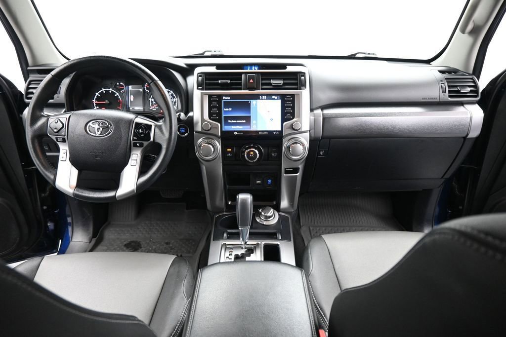 Used 2022 Toyota 4Runner SR5 Premium w/ Moonroof Package AWD/4WD image 46