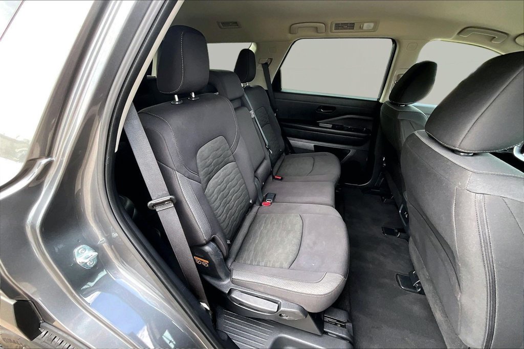 Used 2025 Nissan Pathfinder SV AWD/4WD image 27