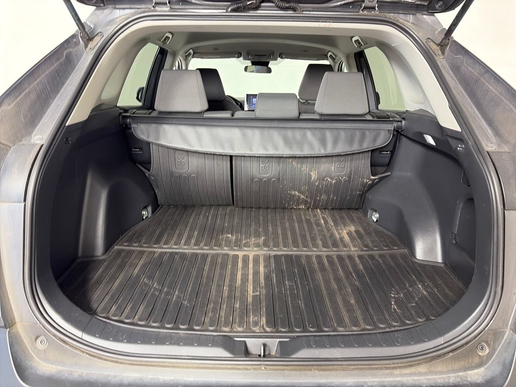 Used 2024 Toyota RAV4 XLE AWD/4WD image 26