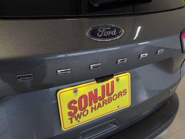 Certified 2021 Ford Escape SE image 28