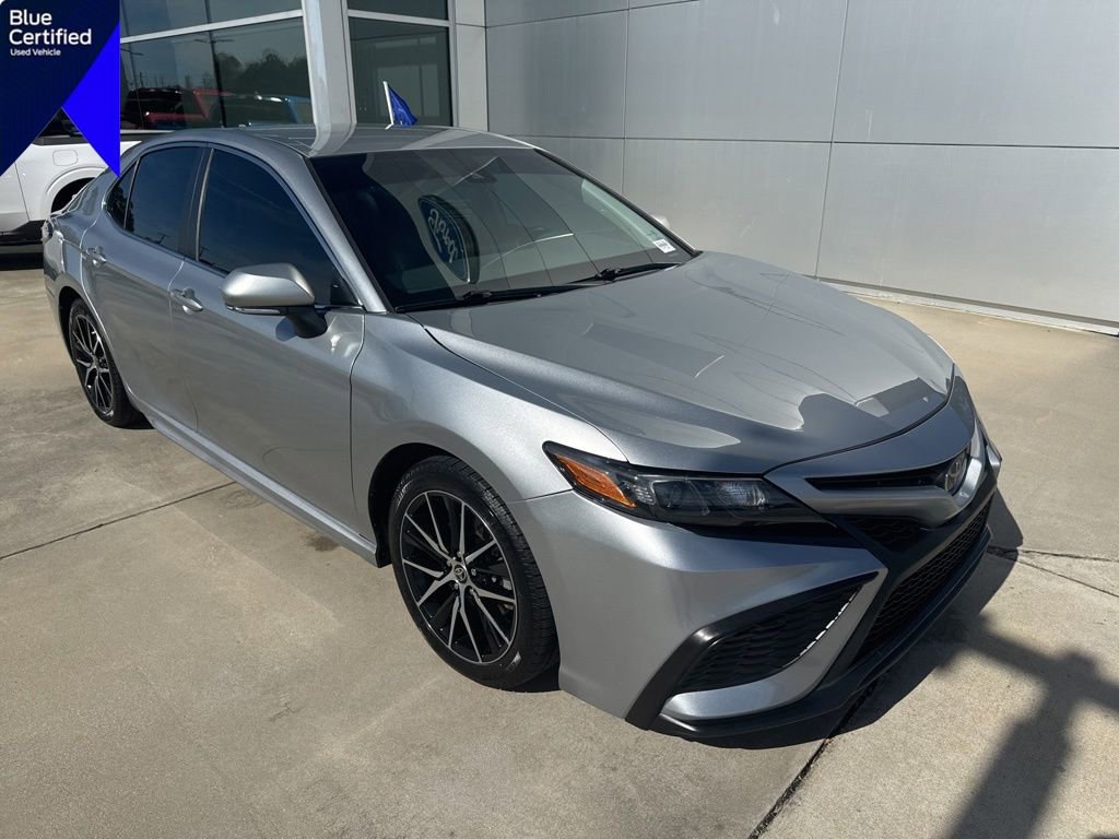 Used 2022 Toyota Camry SE