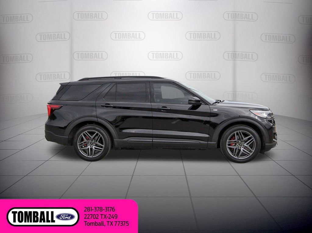 Certified 2025 Ford Explorer ST-Line w/ Premium Package RWD image 6