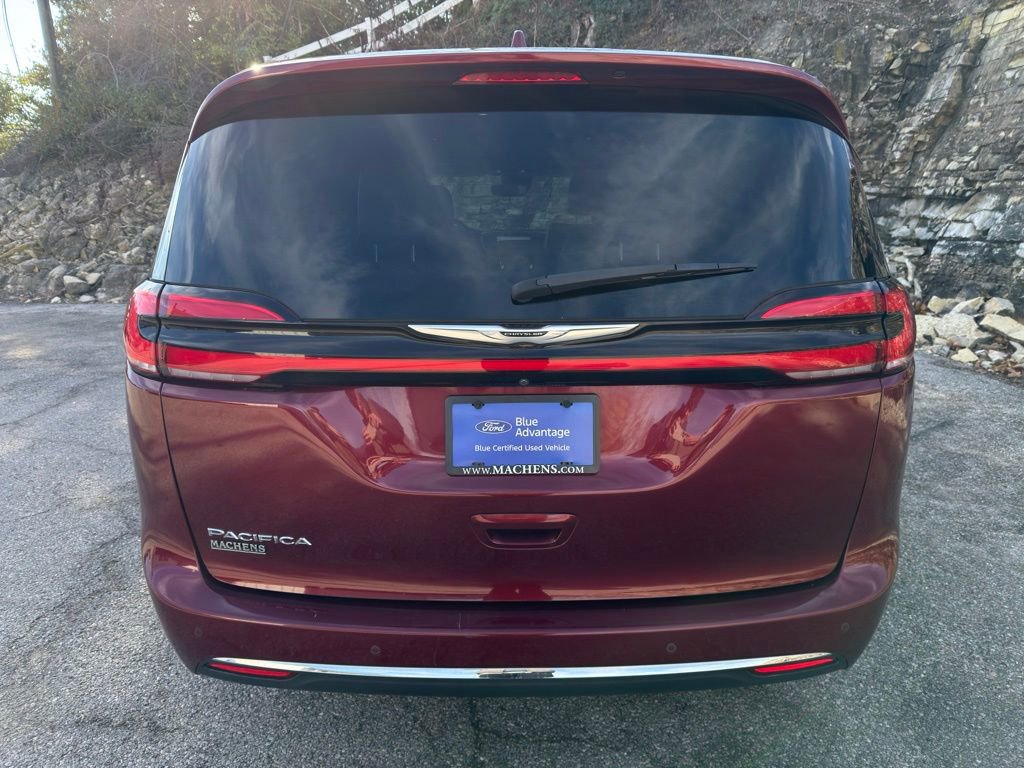 Used 2021 Chrysler Pacifica Touring-L image 8