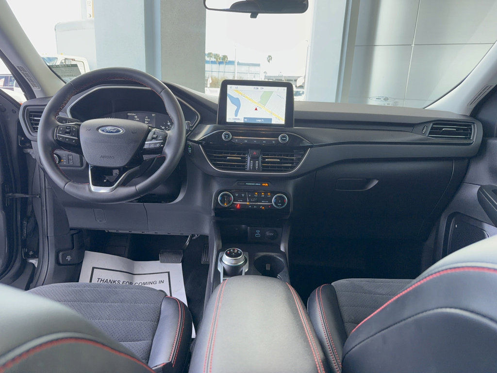 Certified 2022 Ford Escape SEL w/ SEL Stealth AWD Package image 30