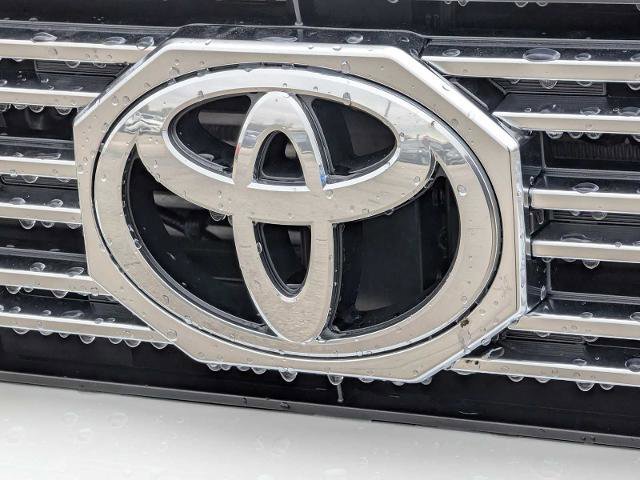 Used 2025 Toyota 4Runner Limited AWD/4WD image 11