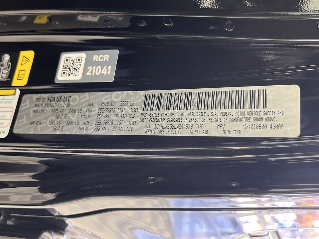 Used 2020 Jeep Wrangler Unlimited Sahara image 9