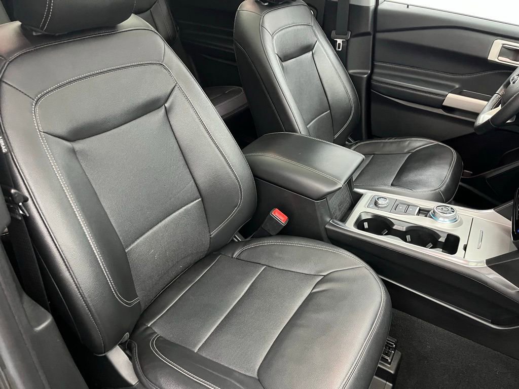 Certified 2023 Ford Explorer Limited w/ Equipment Group 301A image 29