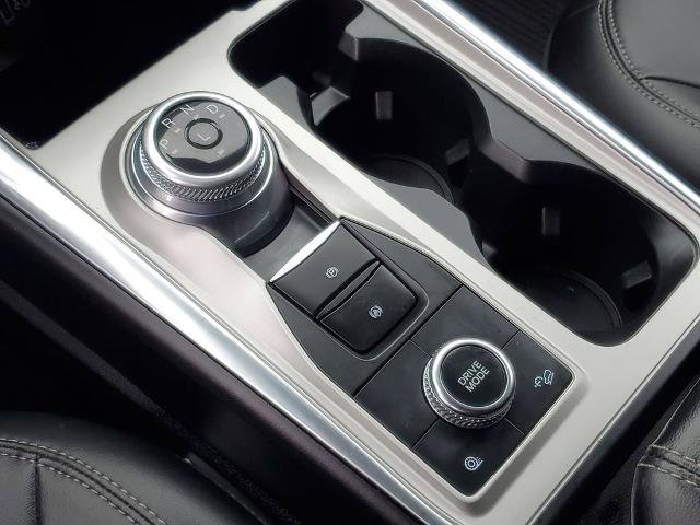 Certified 2023 Ford Explorer XLT w/ Equipment Group 202A AWD/4WD image 18