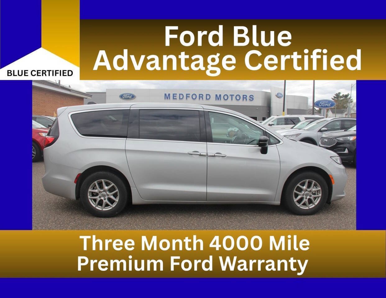 Used 2024 Chrysler Pacifica Touring-L FWD image 1
