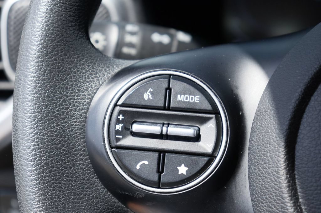 Used 2024 Kia Soul LX w/ Option Group 015 FWD image 7