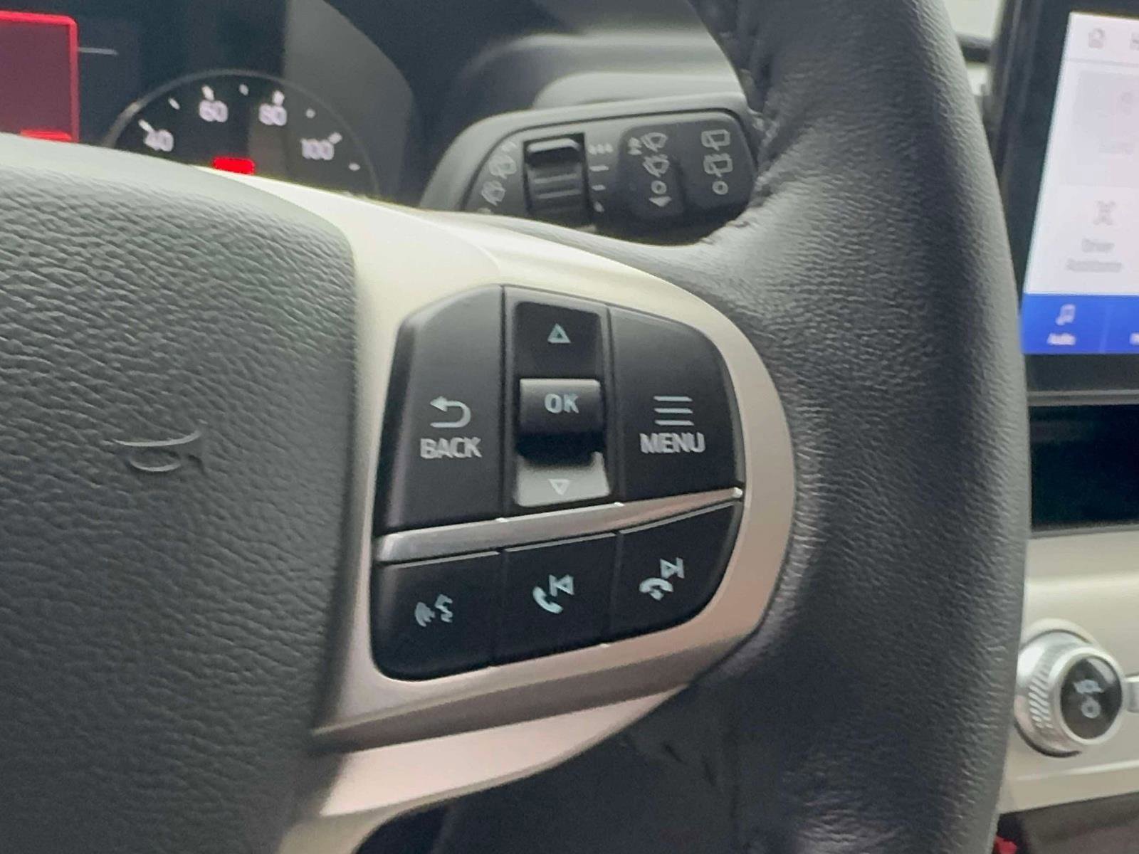 Certified 2022 Ford Explorer XLT w/ Equipment Group 202A image 15