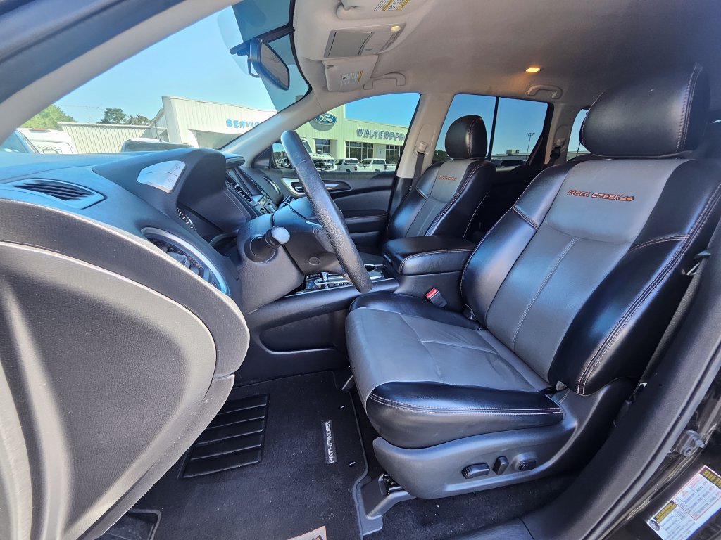 Used 2019 Nissan Pathfinder SL w/ Rock Creek Edition FWD image 4