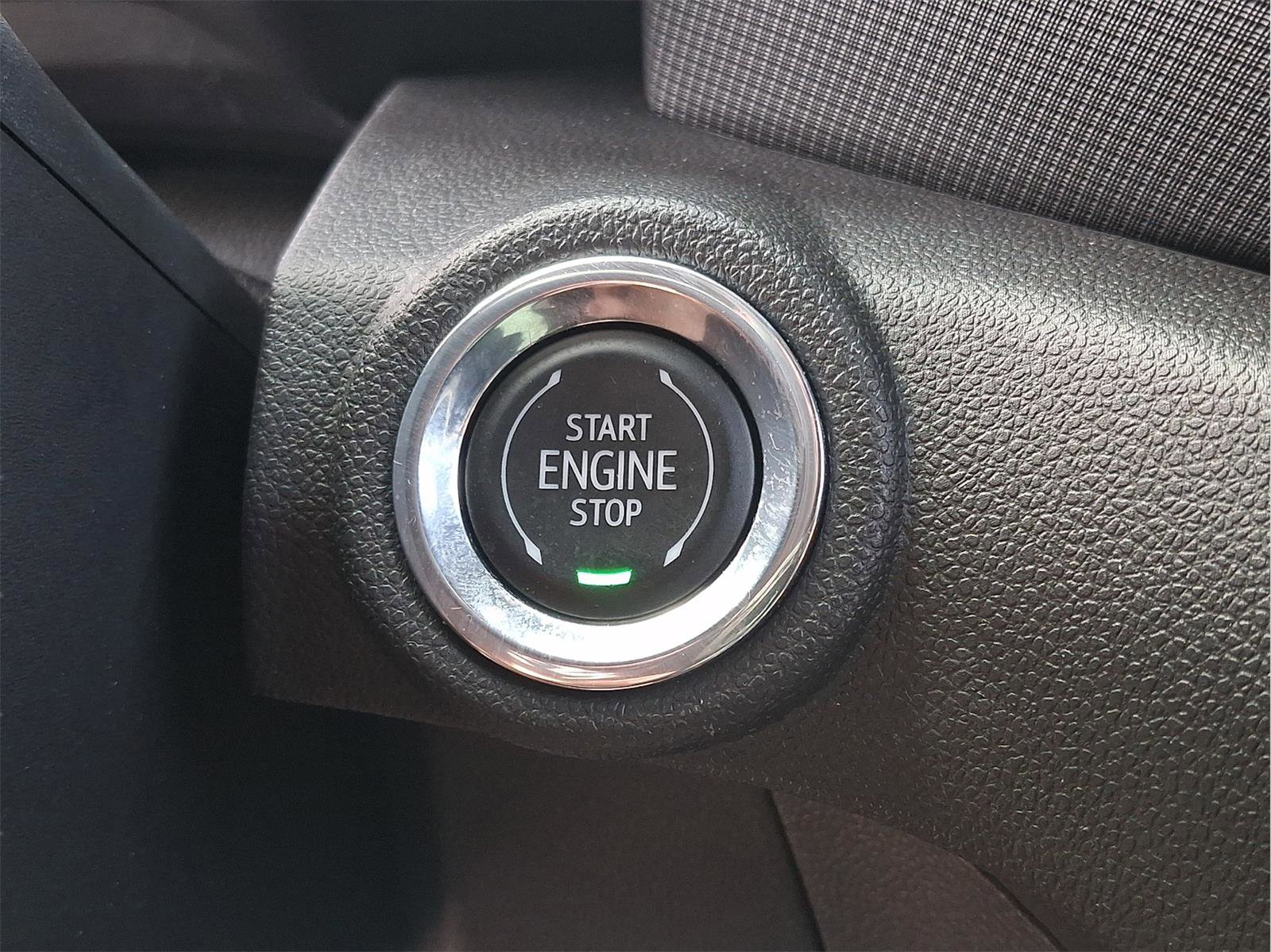 Used 2022 Chevrolet TrailBlazer RS w/ Technology Package image 25