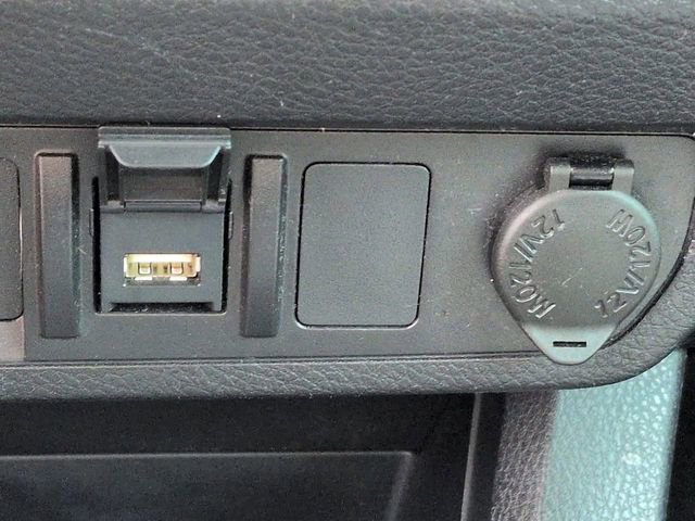 Used 2022 Toyota Tacoma SR w/ SR Convenience Package image 27