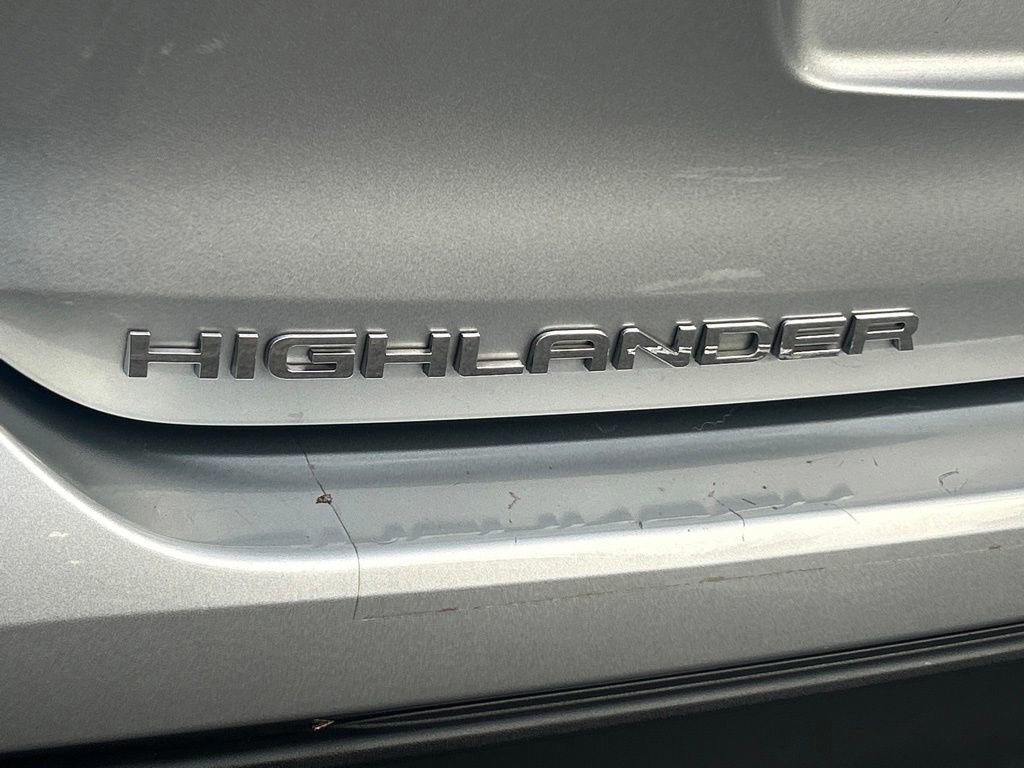 Used 2022 Toyota Highlander XSE image 28