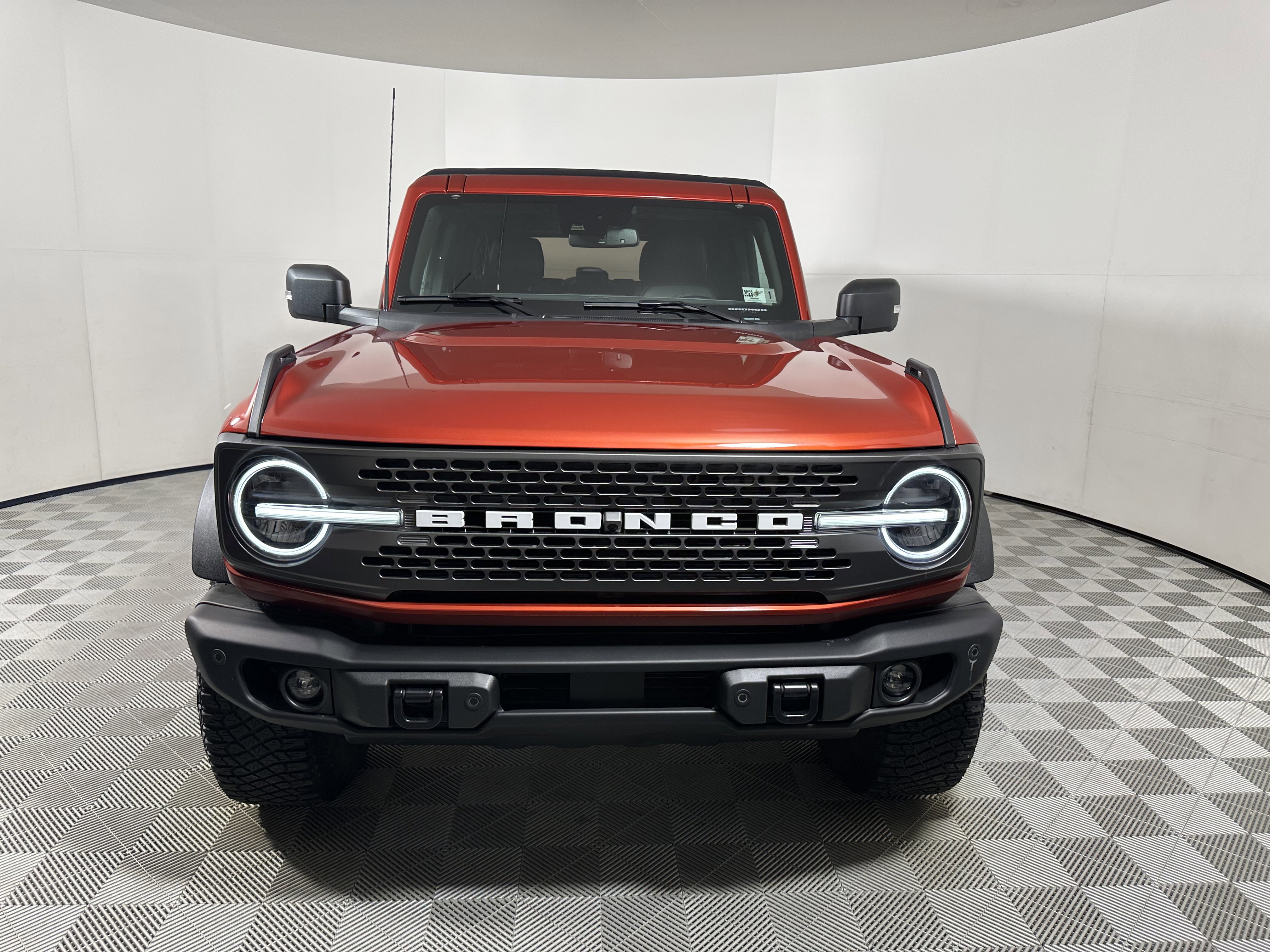 Certified 2022 Ford Bronco Badlands w/ Sasquatch Package AWD/4WD image 2