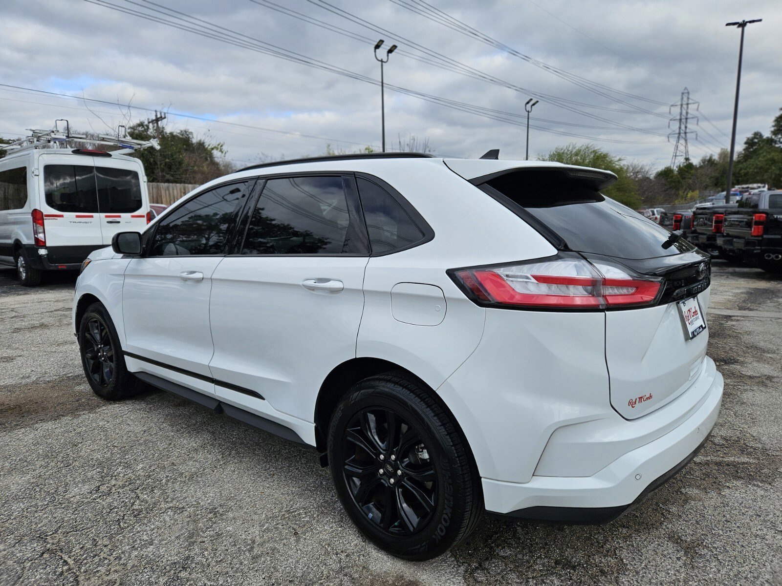 Certified 2024 Ford Edge SE w/ Black Appearance Package image 5