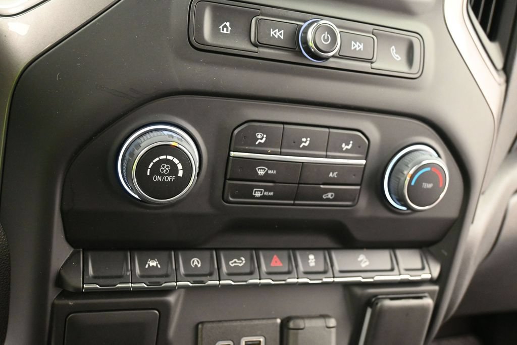 Used 2024 Chevrolet Silverado 1500 Custom Trail Boss w/ LPO, Dark Essentials Package AWD/4WD image 11