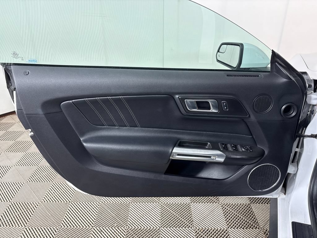 Certified 2018 Ford Mustang Premium RWD image 16