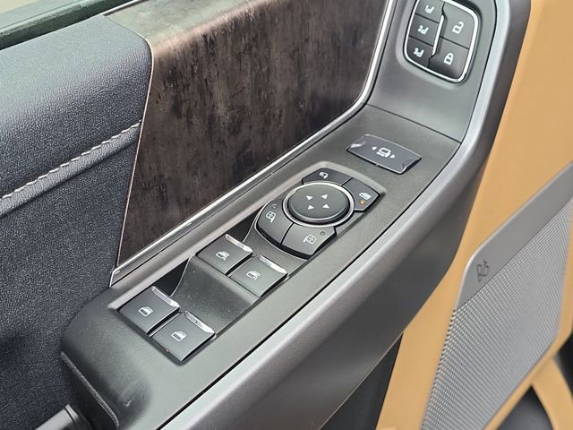 Certified 2025 Ford F350 Lariat w/ Lariat Ultimate Package AWD/4WD image 11
