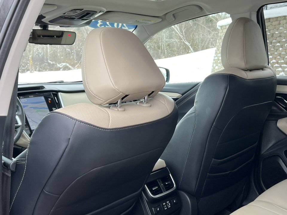 Used 2023 Subaru Outback Limited image 32