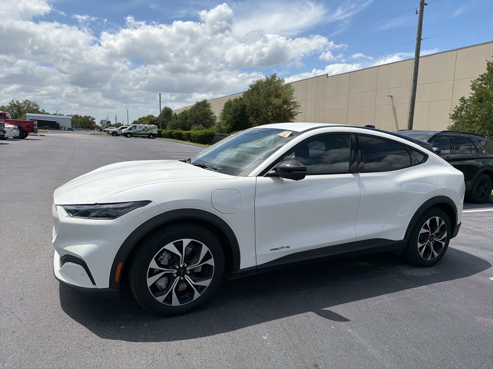 Certified 2025 Ford Mustang Mach-E Select w/ Comfort Package Lite image 12