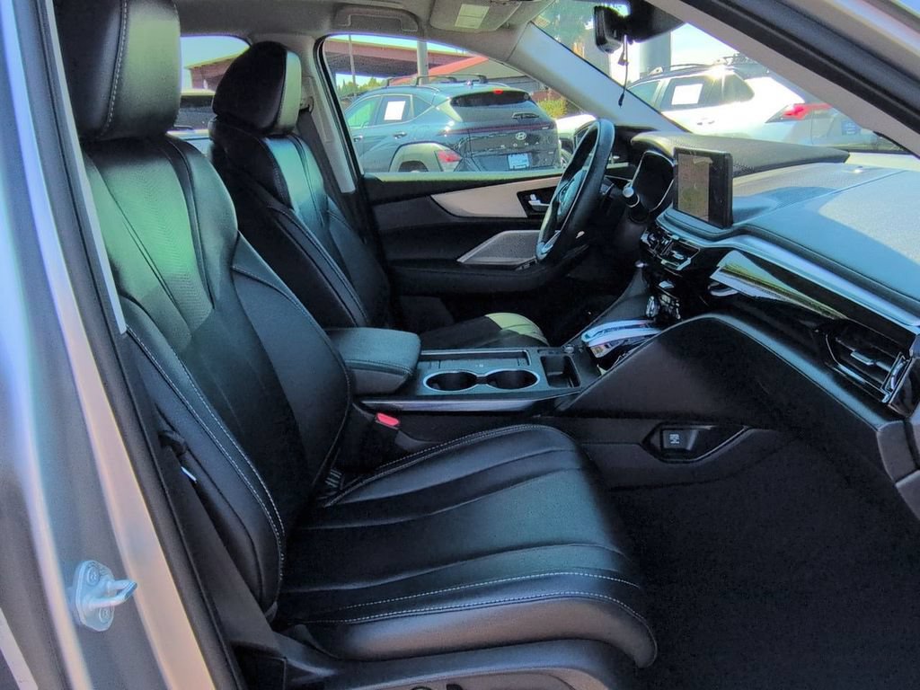 Used 2025 Acura MDX SH-AWD w/ Technology Package image 30