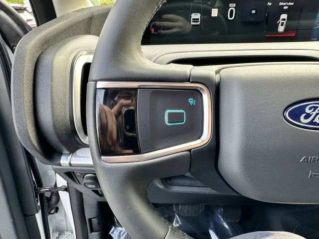 Certified 2025 Ford Expedition Active AWD/4WD image 27