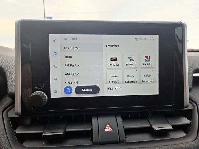 Used 2024 Toyota RAV4 XLE image 17