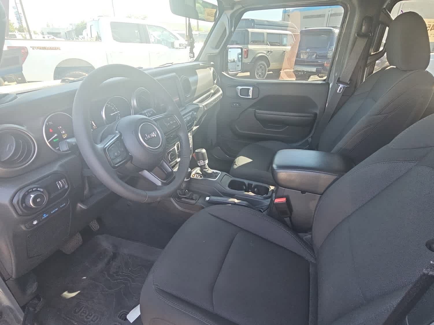 Used 2023 Jeep Wrangler Unlimited w/ 8.4" Radio Group AWD/4WD image 14