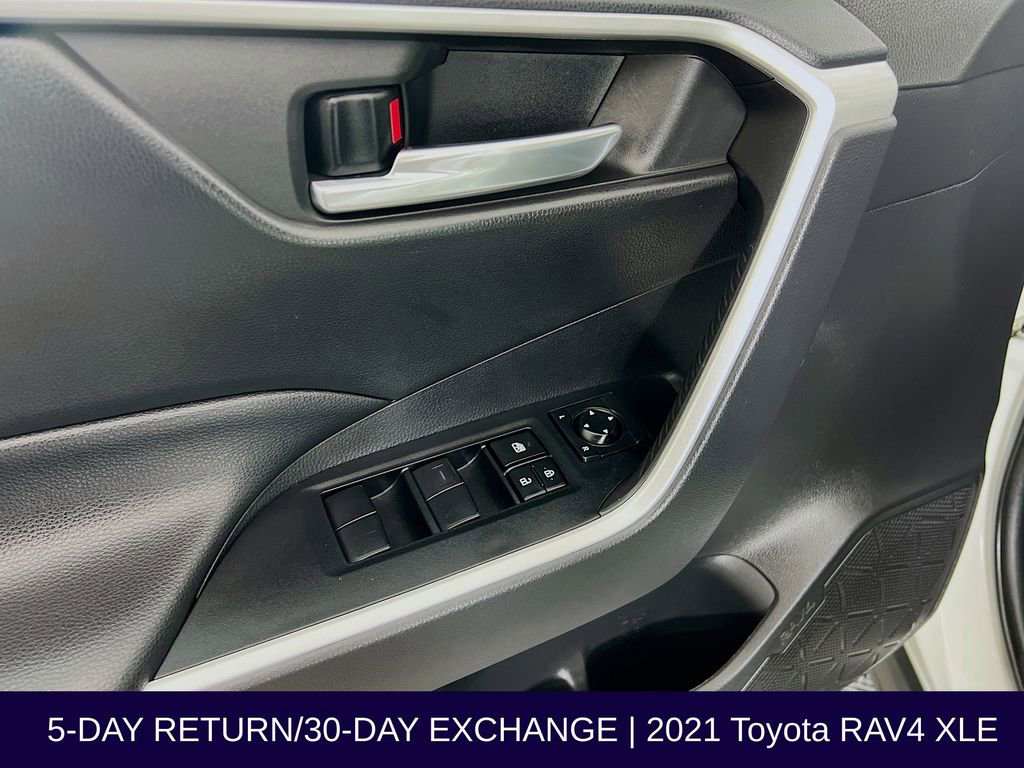Used 2021 Toyota RAV4 XLE image 22