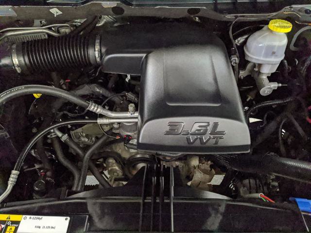 Used 2022 RAM 1500 Classic SLT w/ Electronics Group image 28