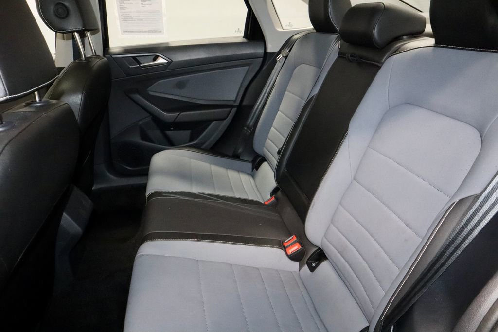 Used 2025 Volkswagen Jetta SE image 22