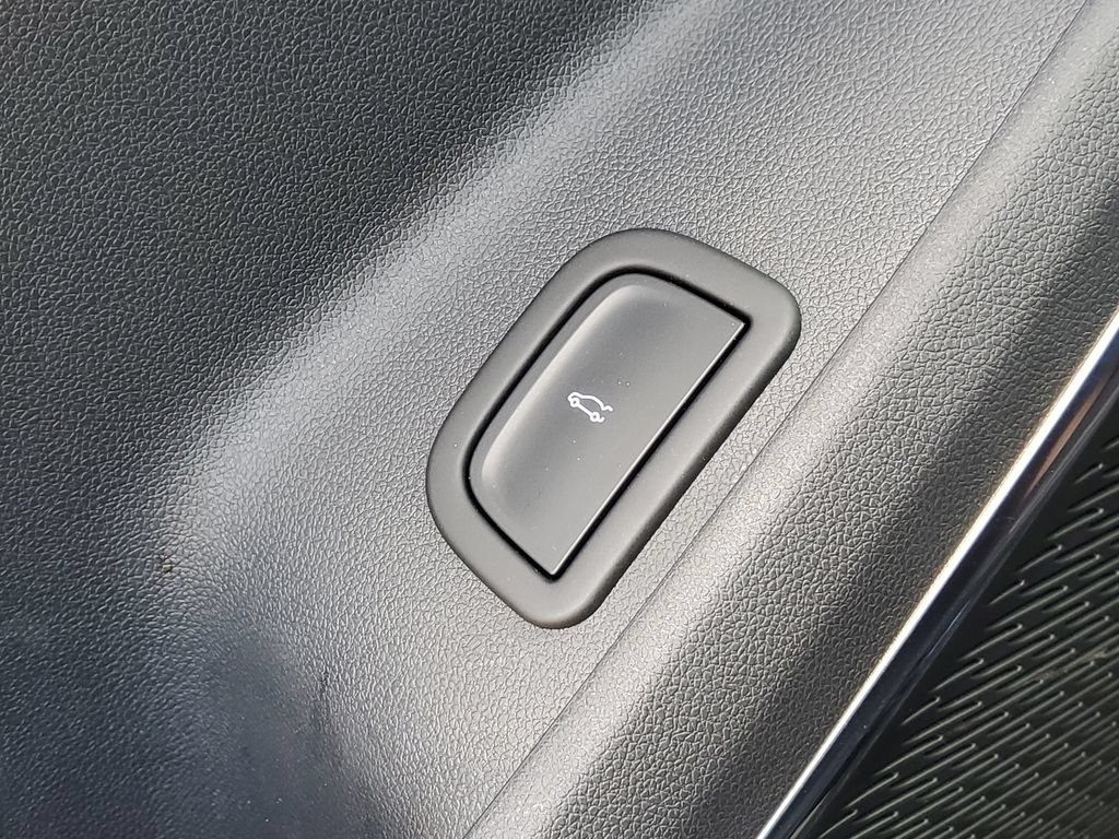 Used 2024 GMC Acadia Elevation w/ Black Edition FWD image 22