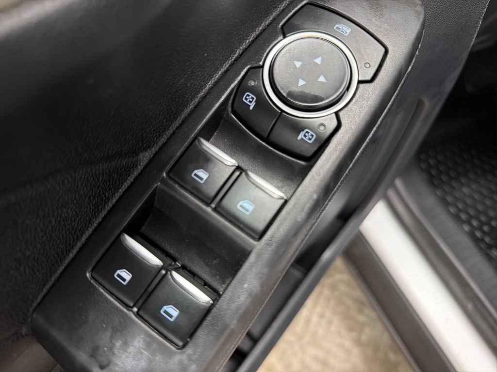 Certified 2021 Ford Escape SE FWD image 18