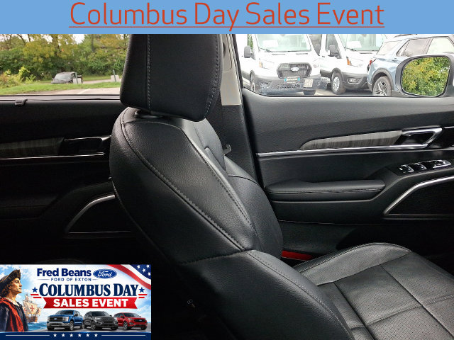 Used 2024 Kia Telluride EX w/ EX Captain's Chair Package FWD image 13
