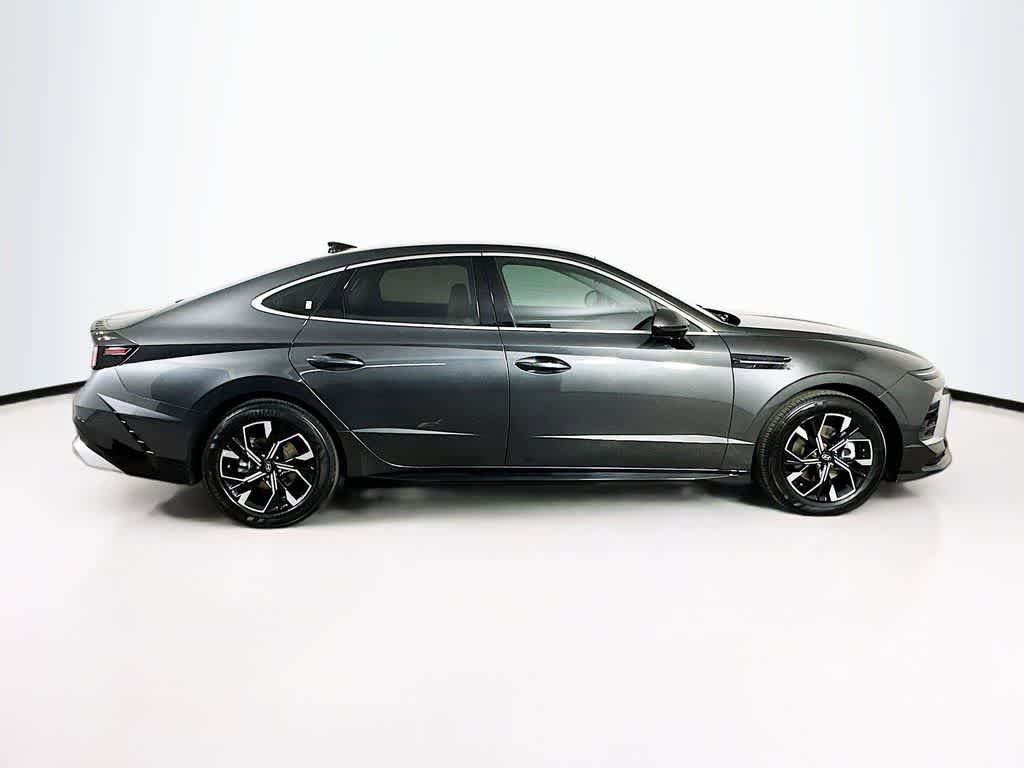 Used 2025 Hyundai Sonata SEL FWD image 24