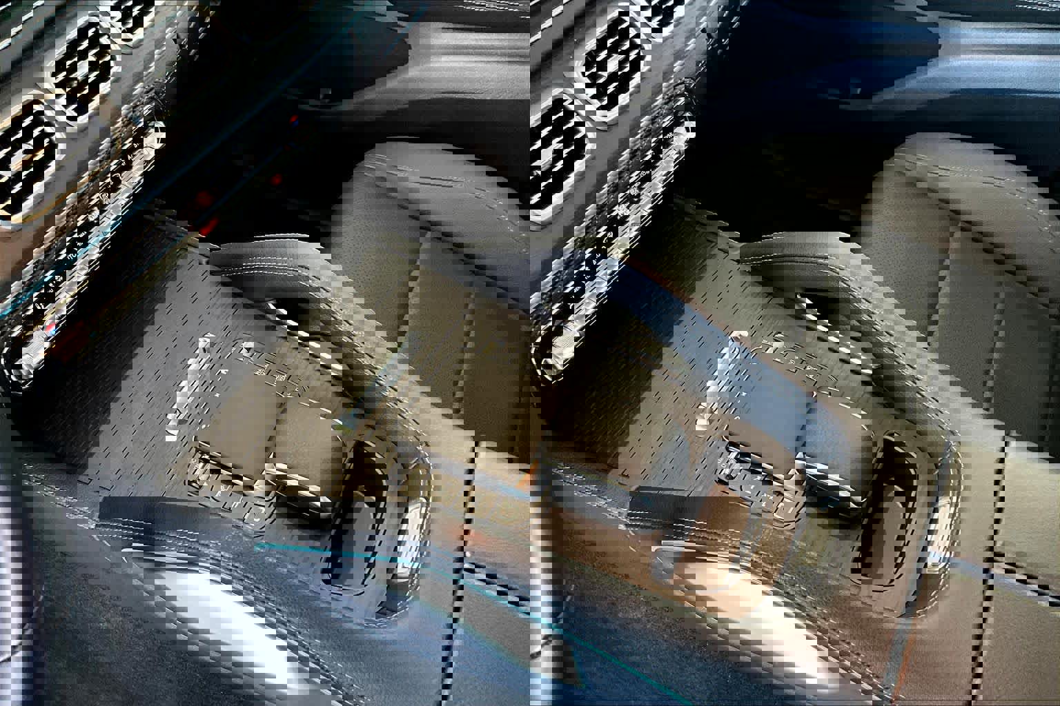 Used 2025 Mercedes-Benz GLE 350 4MATIC image 16