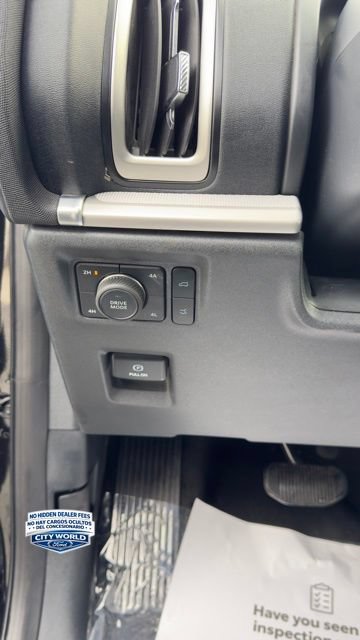 Certified 2025 Ford Expedition Active AWD/4WD image 8
