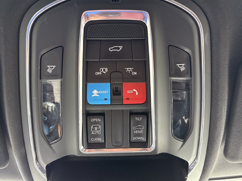 Used 2023 Jeep Grand Cherokee L Laredo AWD/4WD image 32